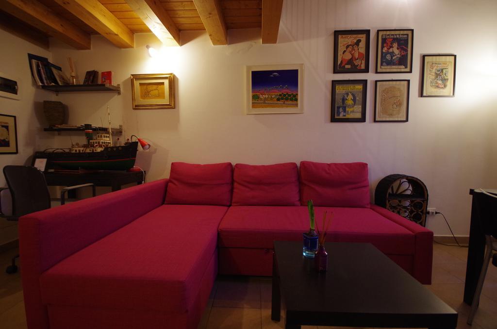 Piazzetta Santa Barbara Apartman Bari Szoba fotó