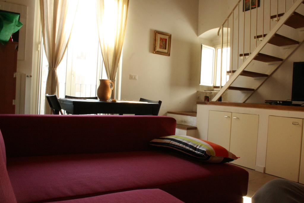 Piazzetta Santa Barbara Apartman Bari Szoba fotó