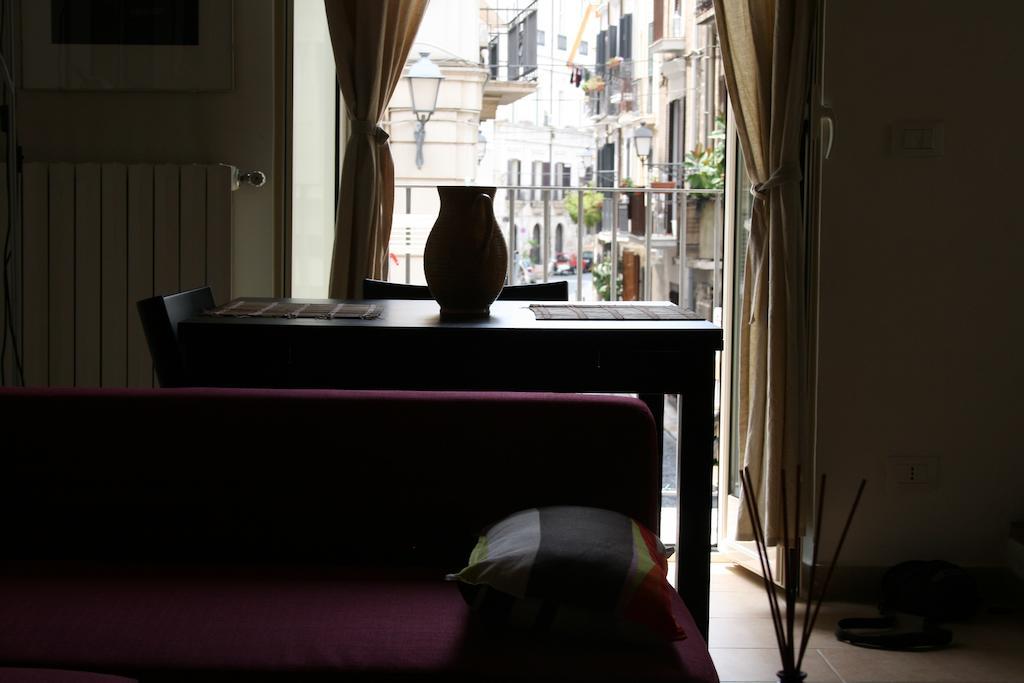 Piazzetta Santa Barbara Apartman Bari Szoba fotó