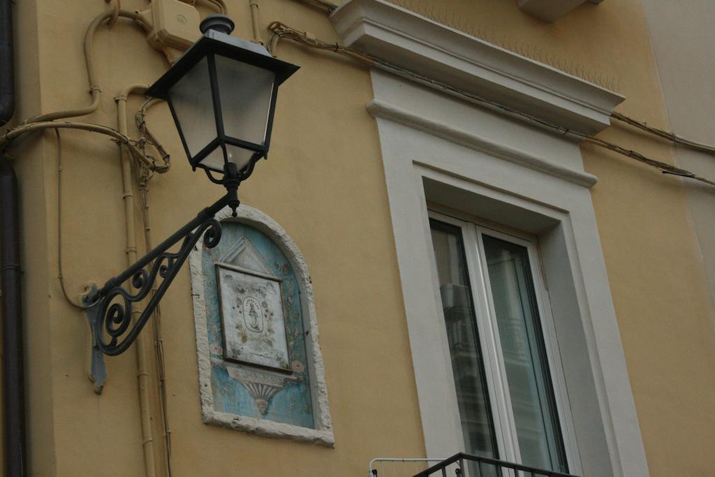 Piazzetta Santa Barbara Apartman Bari Szoba fotó